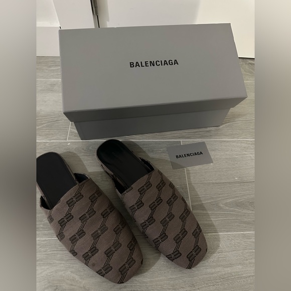 Balenciaga BB monogramed mules - Picture 4 of 10